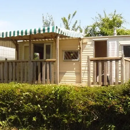 Camping Bellevue キャンプ場 Authuille