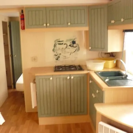 Camping Bellevue キャンプ場 Authuille